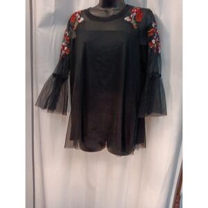 Torrid Womens 90s Floral Embroidered Tulle Boho Tunic 3/4 Bell Sleeve Top Sz. 00